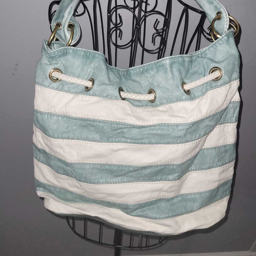 Hobo style purse